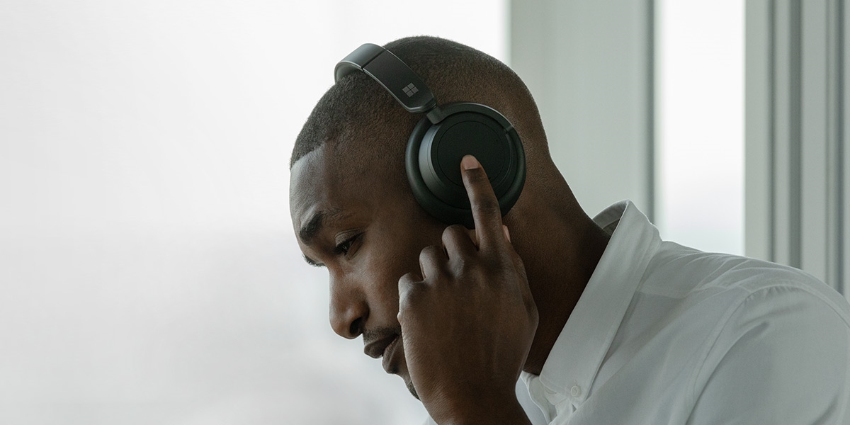 Surface Headphones 2 in Matte Black